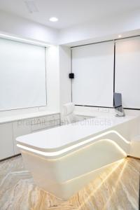 office-table-minimalist-office-interior-design--prarthit-shah-architects